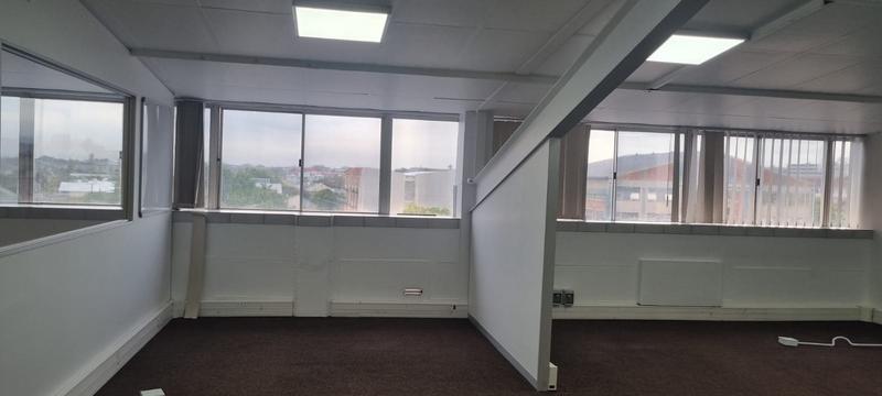 To Let Commercial Property for Rent in Mowbray Western Cape